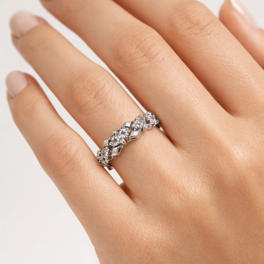 IYAMY 925 Hallmarked Sterling Silver Diamond-Style Floral Band Ring