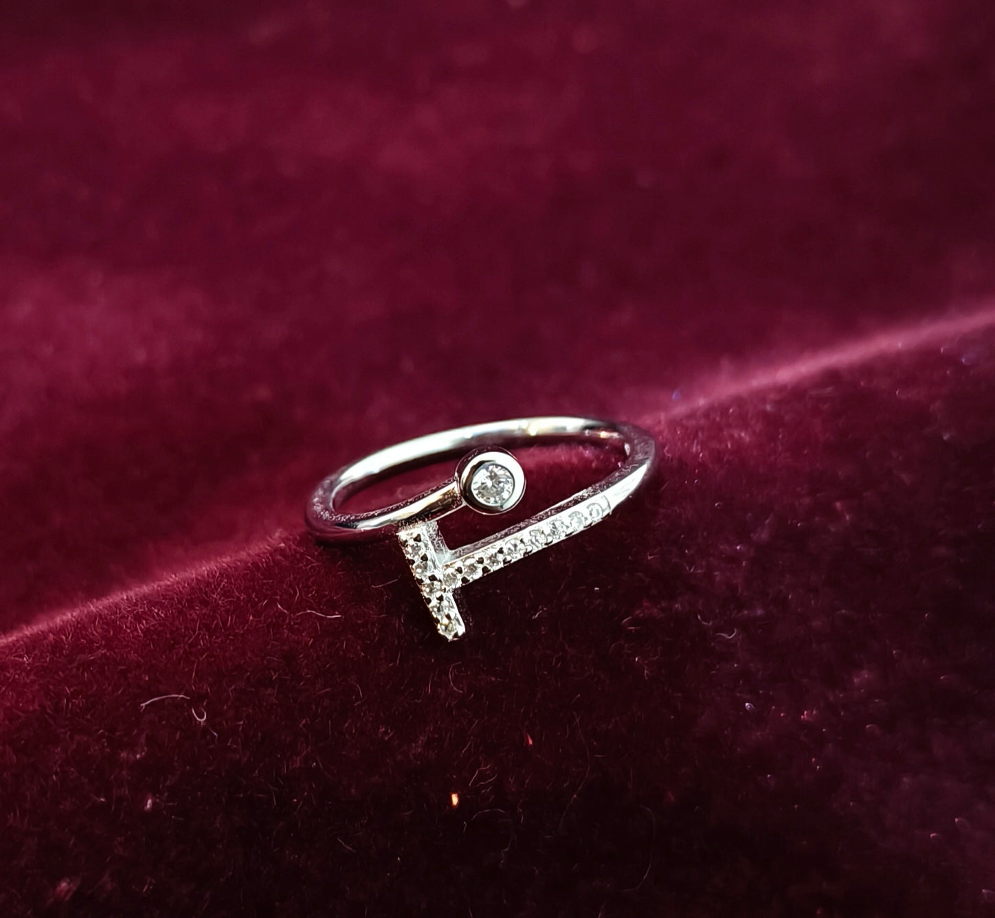 HUG ME  925 STERLING SILVER RING