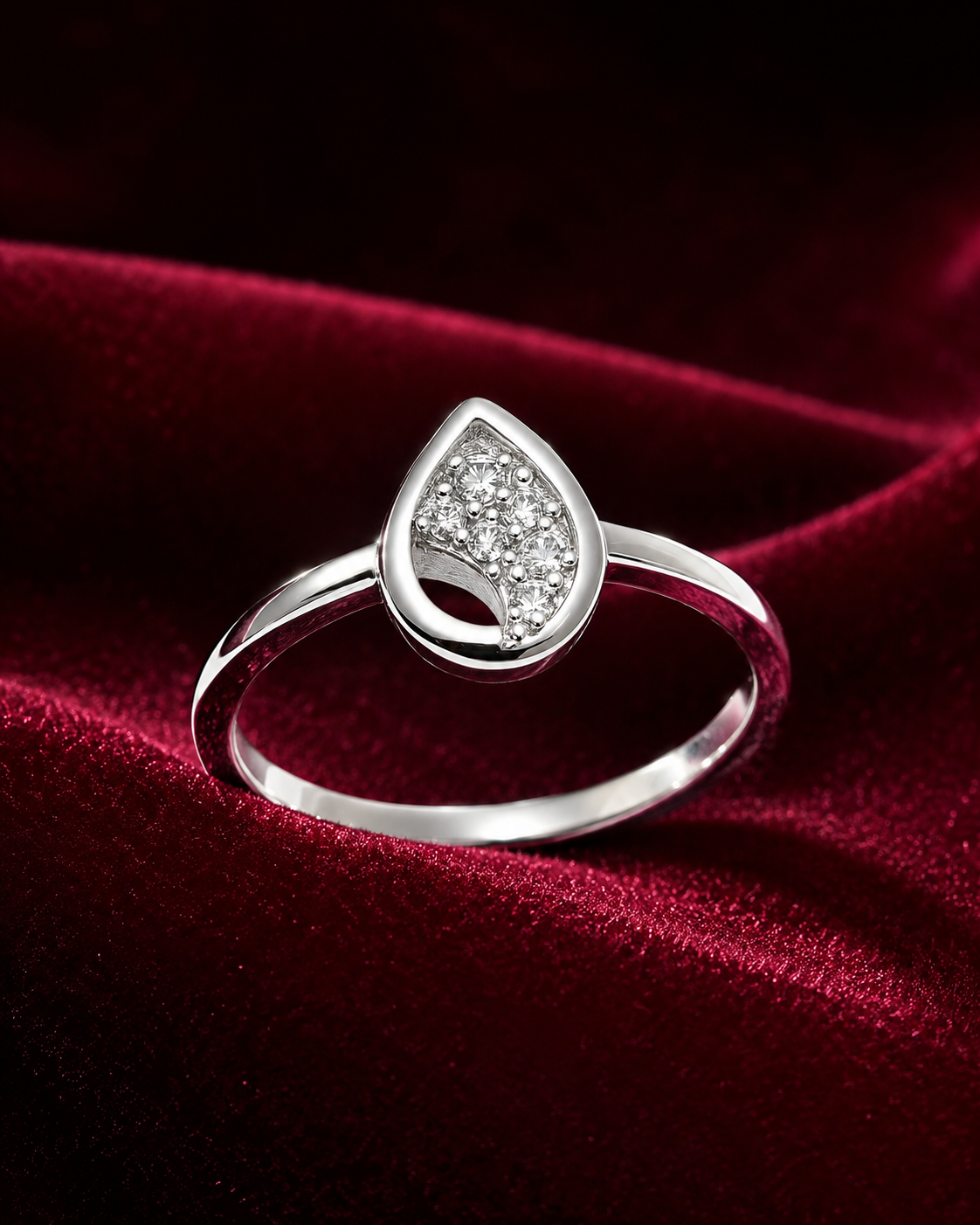 CRYSTAL DEW 925 STERLING SILVERRING
