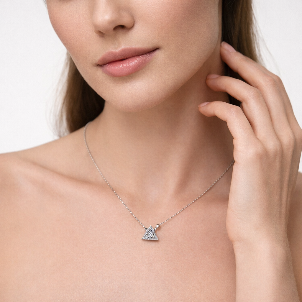 Iyamy Silver Necklace – Triangle Pendant